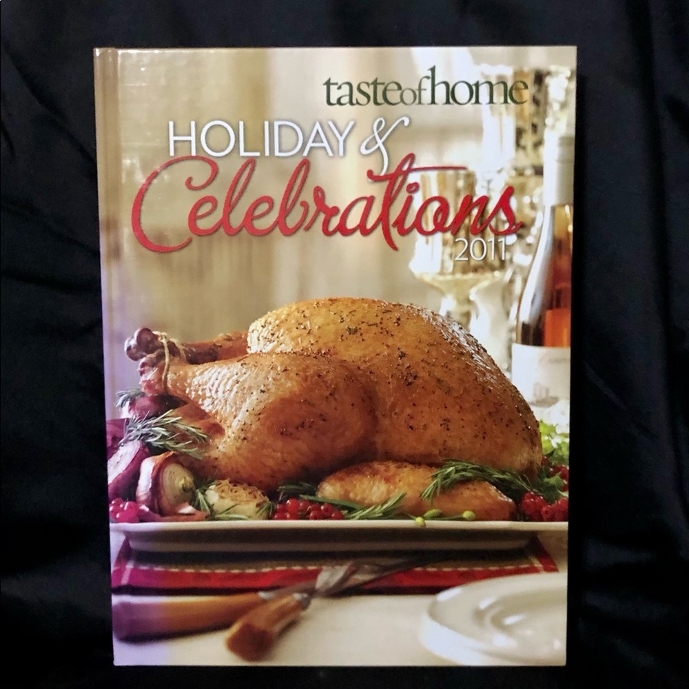 ❌SOLD❌ Taste of Home 2011 Celebration Cookbook, Used